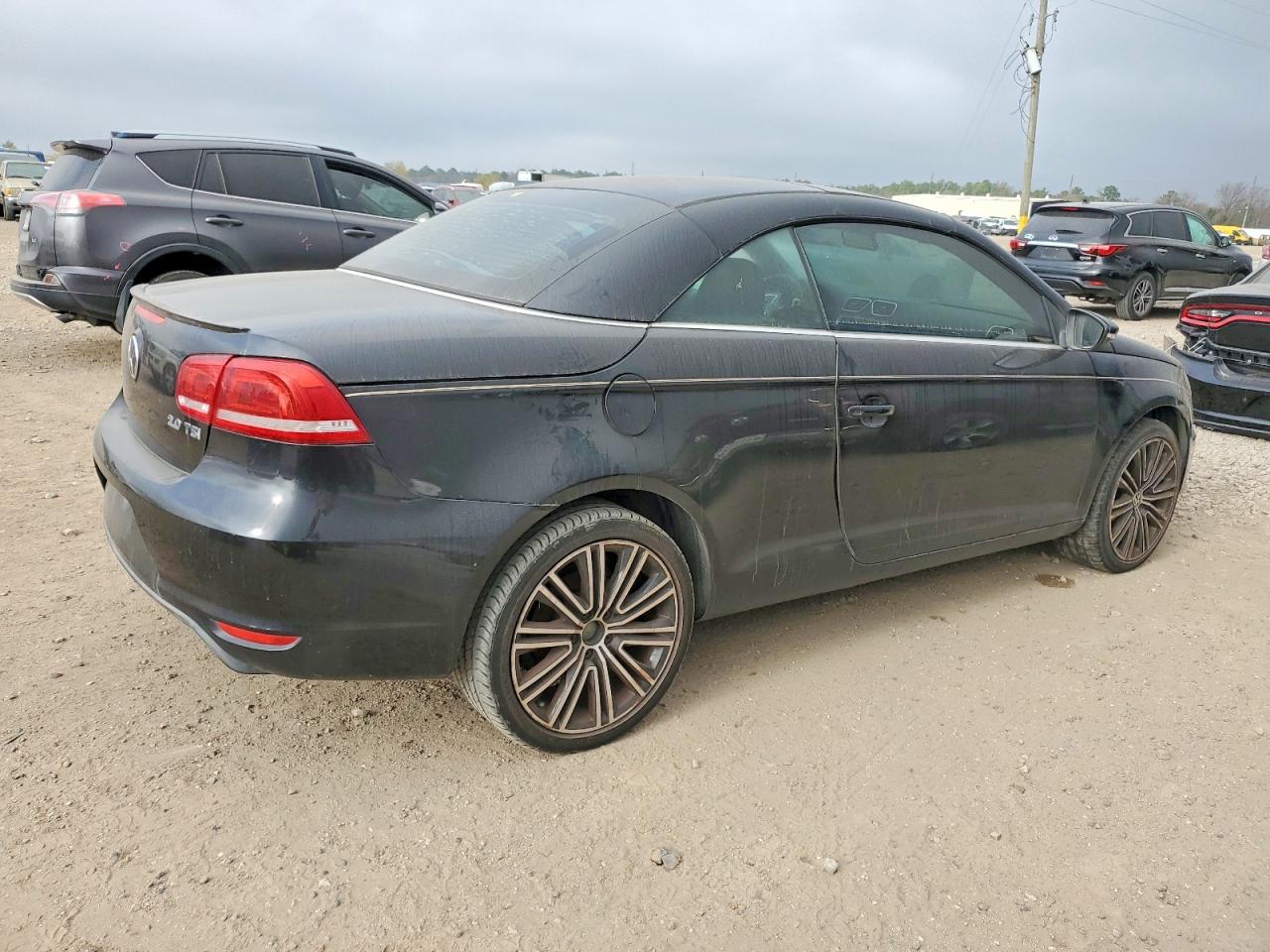2013 VOLKSWAGEN EOS KOMFORT photo 3