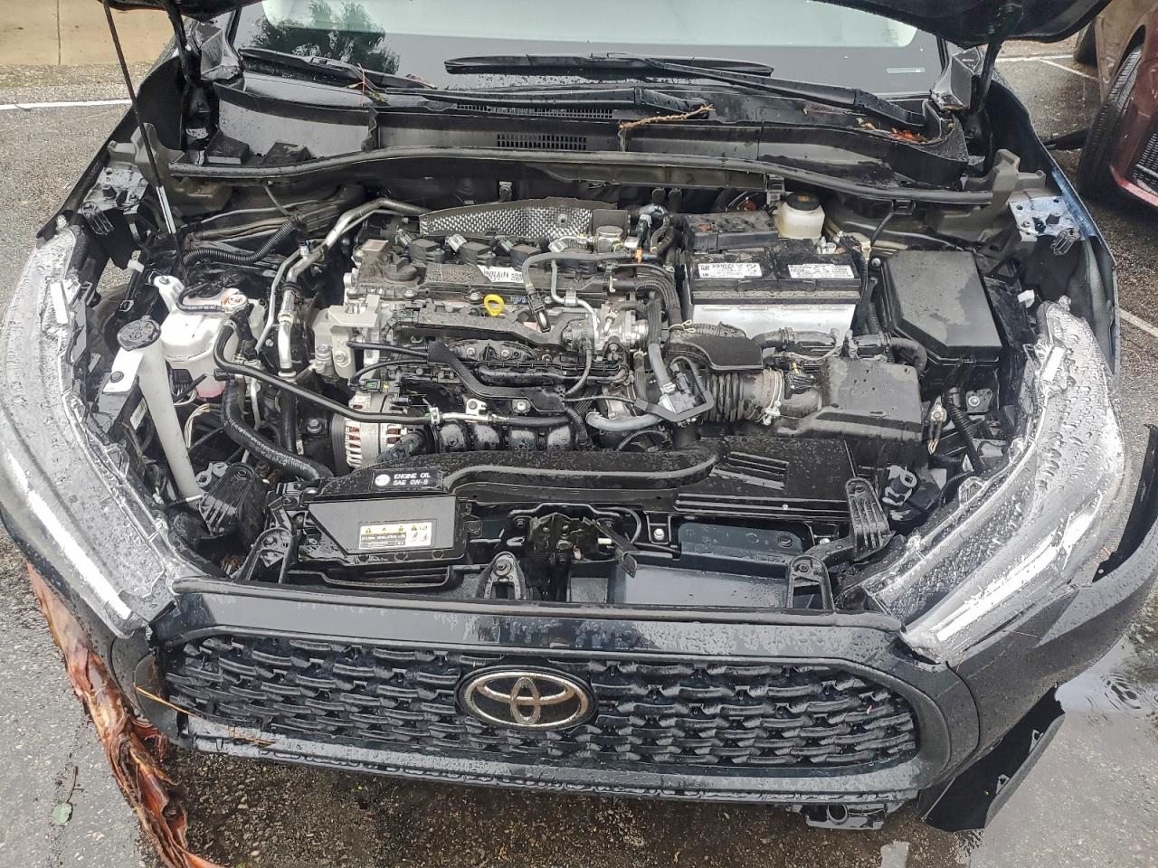 2025 TOYOTA COROLLA CROSS LE photo 12