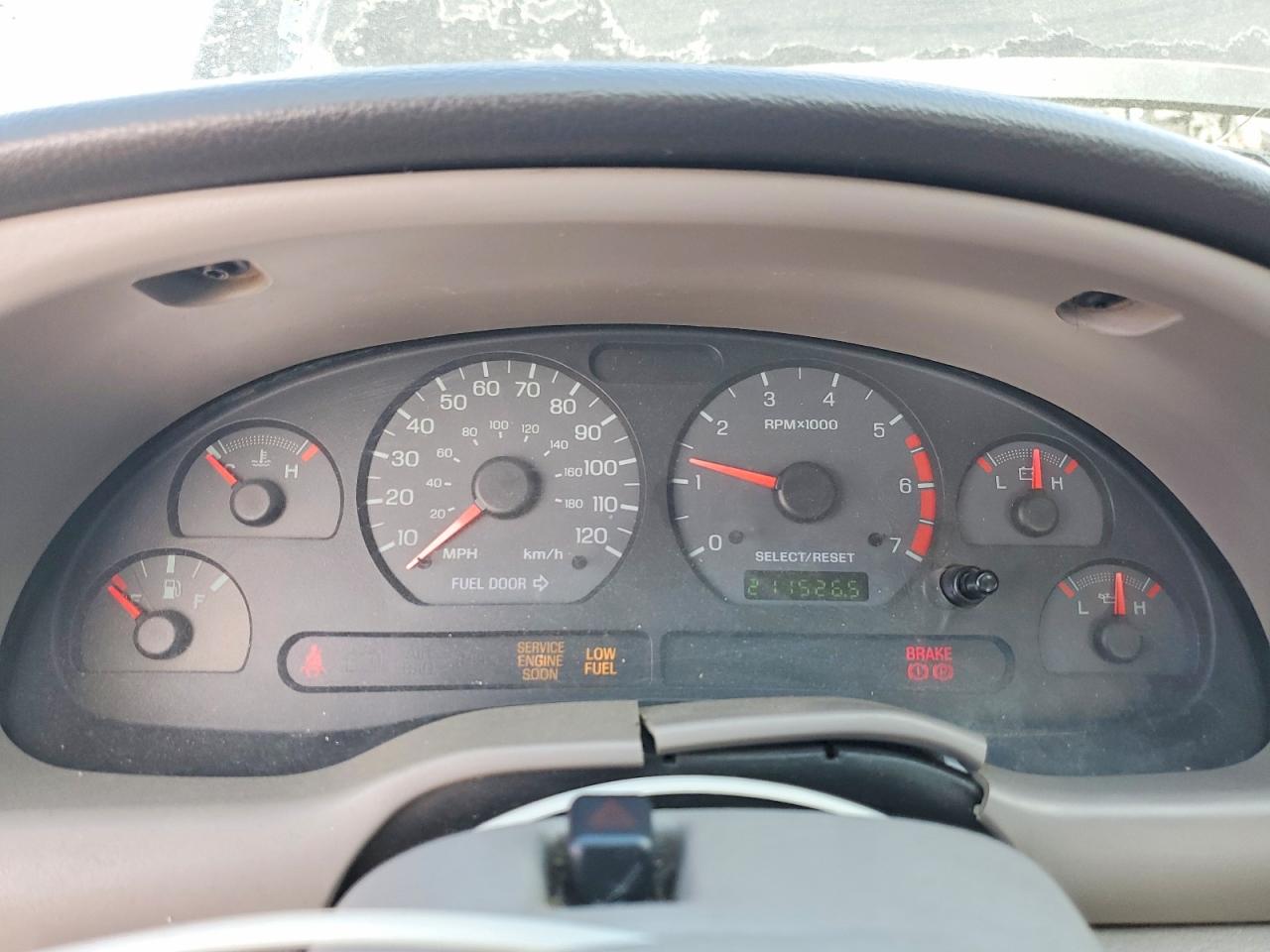 2002 FORD MUSTANG photo 9