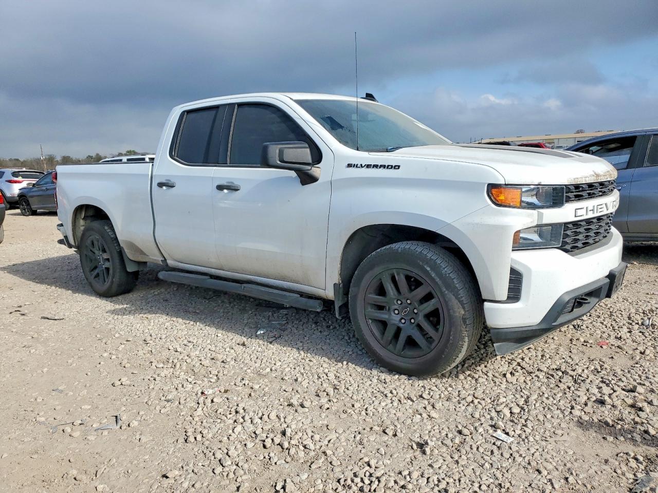 2020 CHEVROLET SILVERADO C1500 CUSTOM photo 4