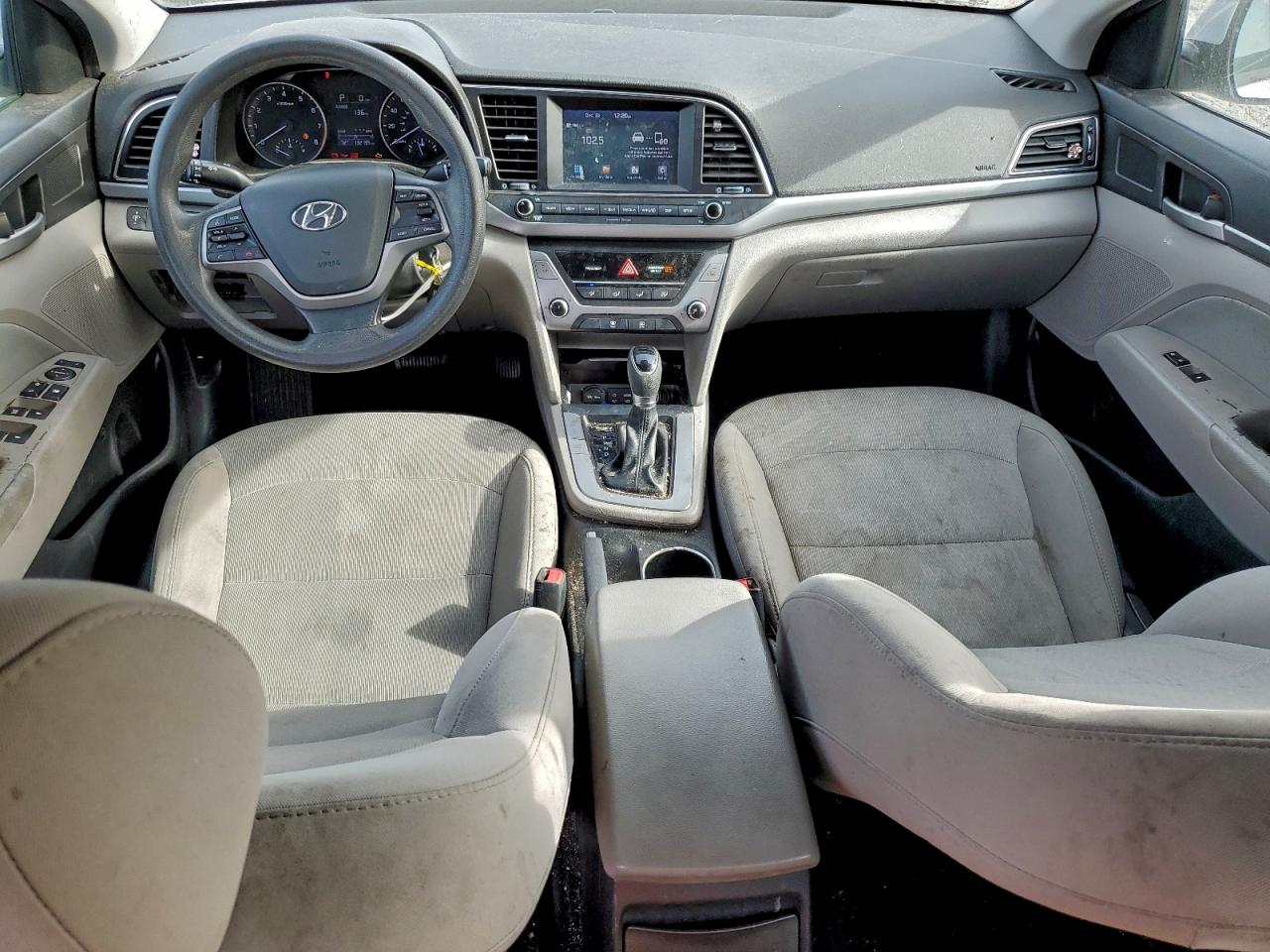 2017 HYUNDAI ELANTRA SE photo 8
