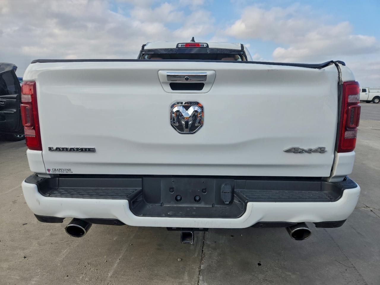 2021 RAM 1500 LARAMIE photo 6