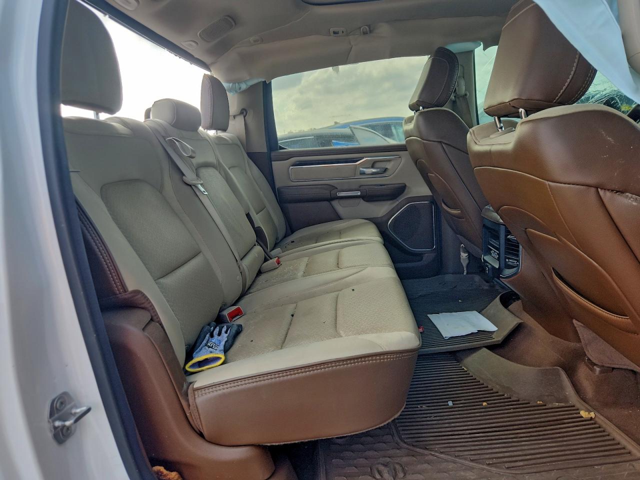 2021 RAM 1500 LARAMIE photo 10