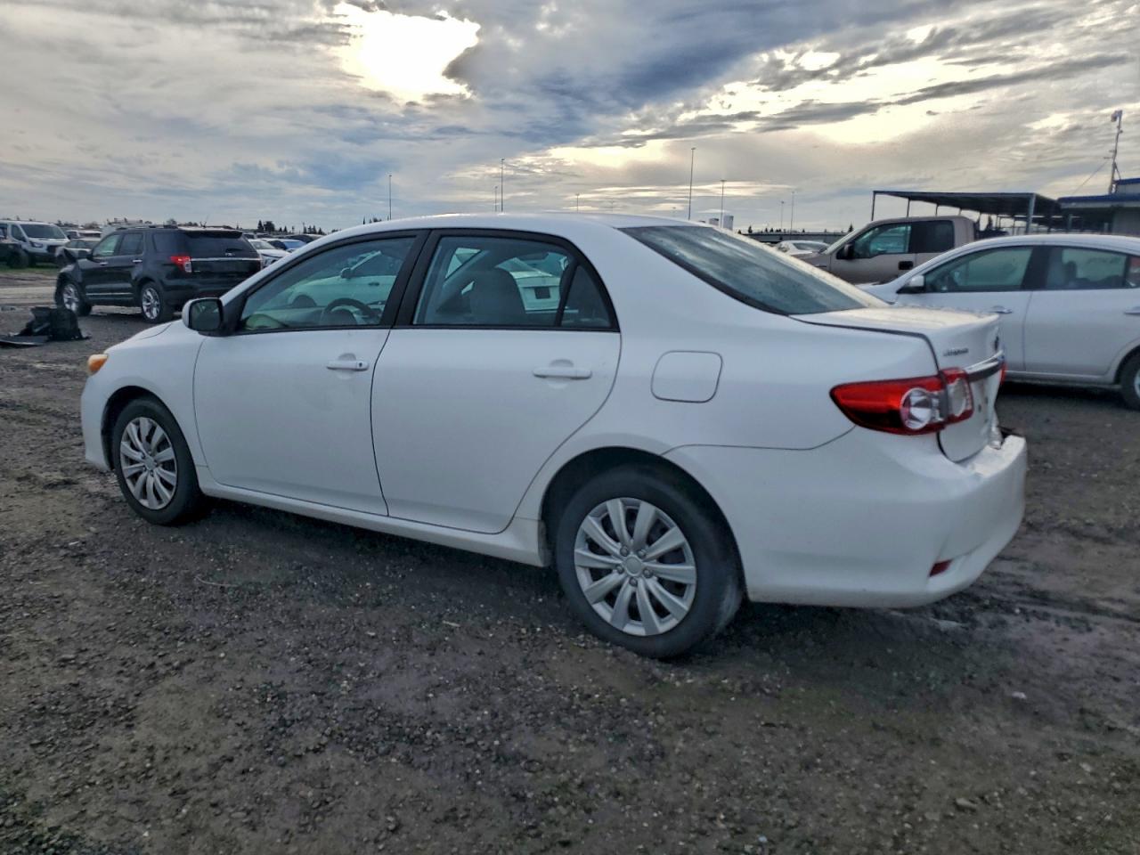 2012 TOYOTA COROLLA BASE photo 2