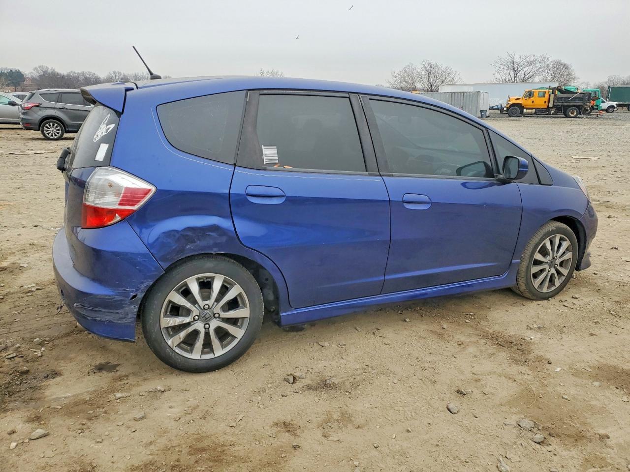2013 HONDA FIT SPORT photo 3