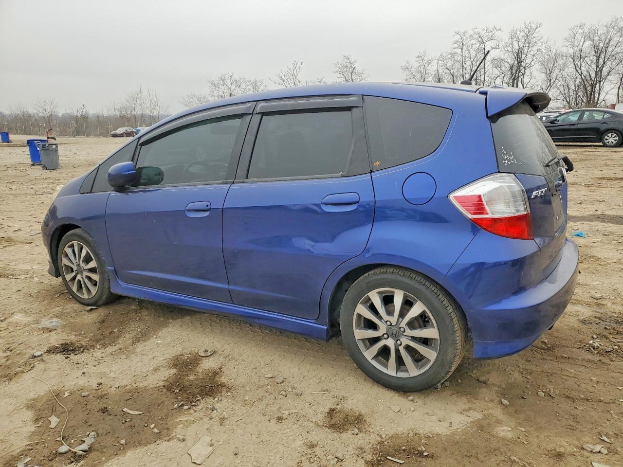 2013 HONDA FIT SPORT photo 2
