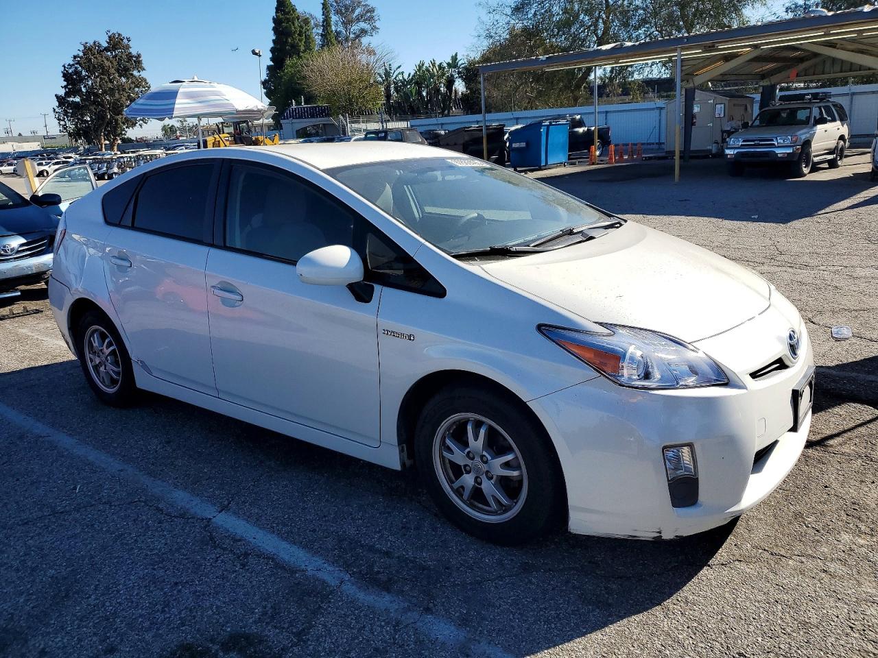 2011 TOYOTA PRIUS photo 4