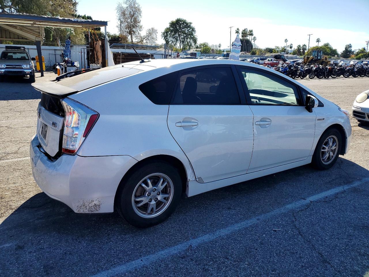 2011 TOYOTA PRIUS photo 3