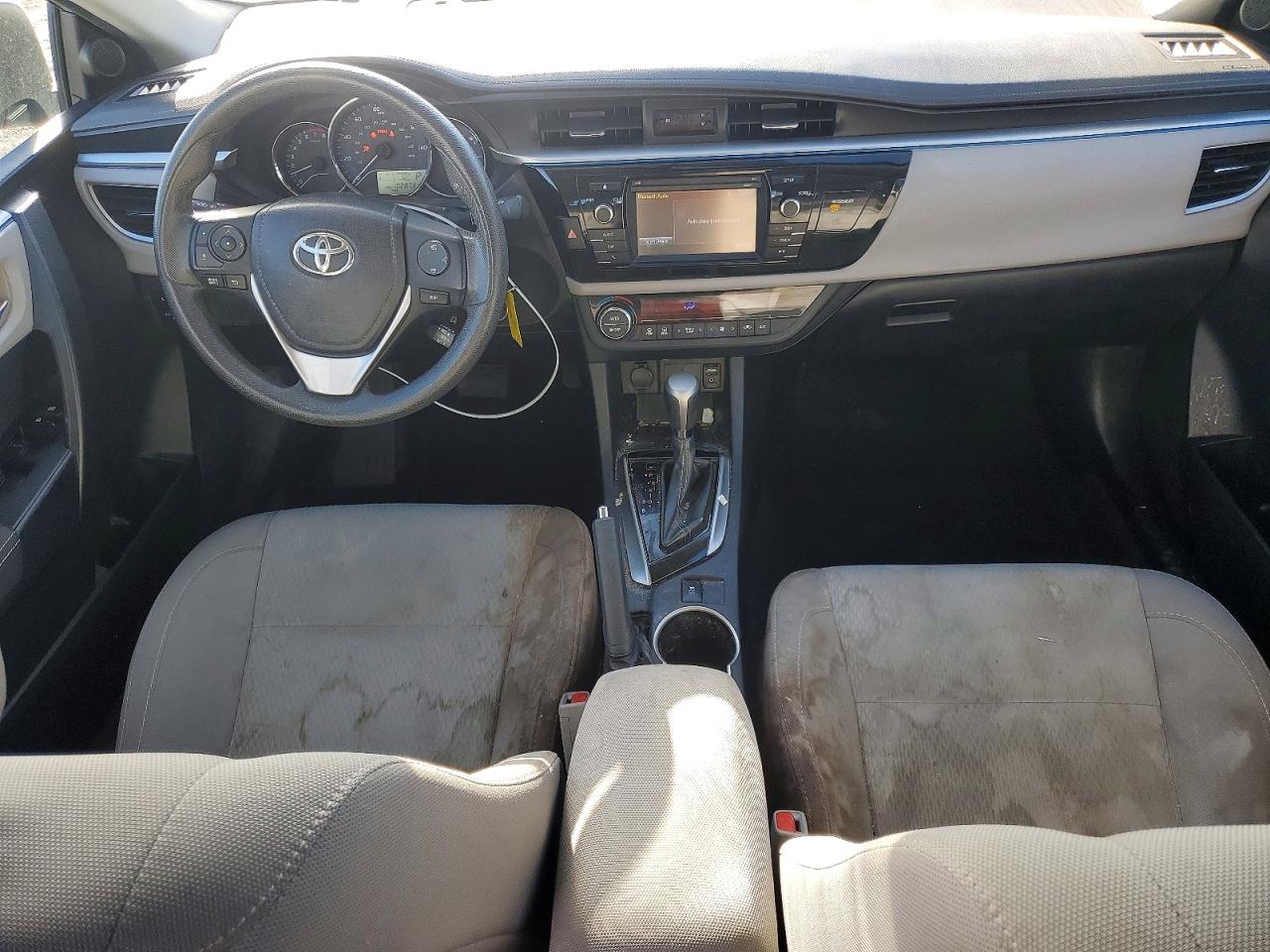 2016 TOYOTA COROLLA L photo 8