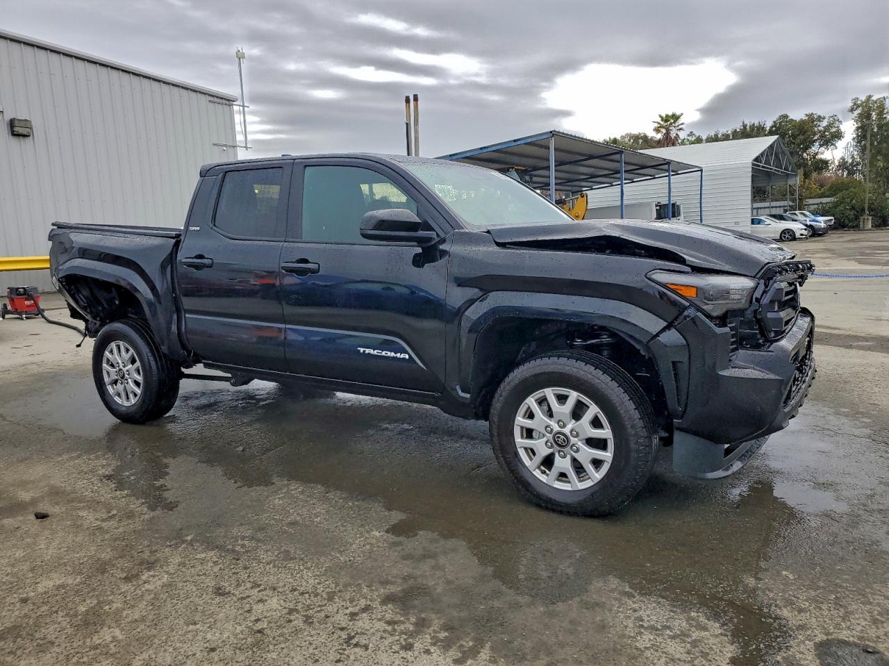 2024 TOYOTA TACOMA DOUBLE CAB photo 4