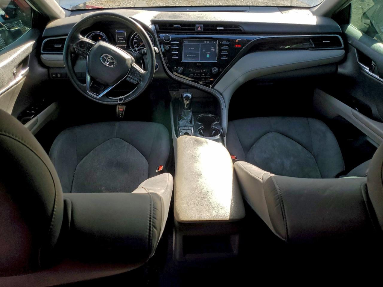 2020 TOYOTA CAMRY LE photo 8