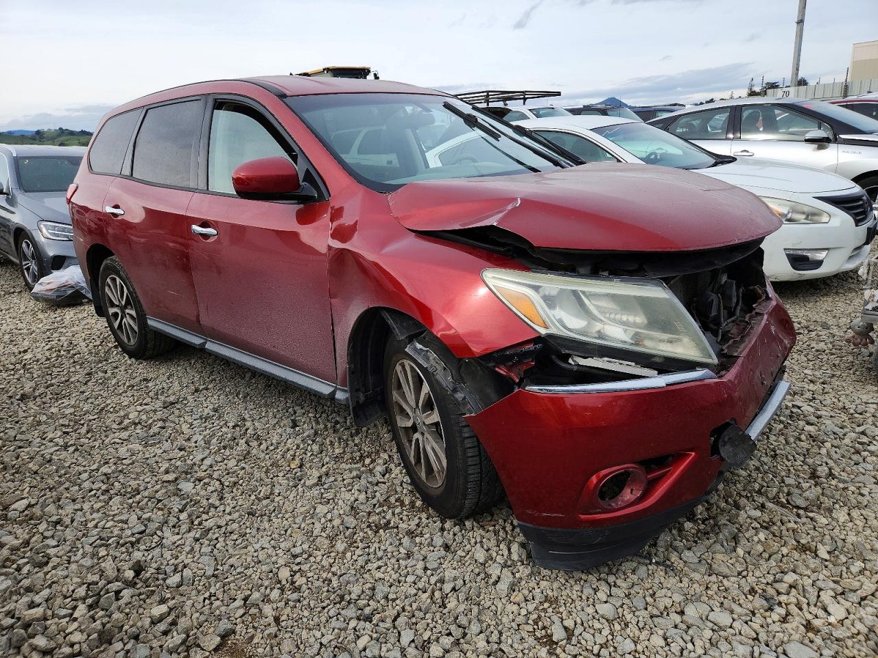 2013 NISSAN PATHFINDER S photo 4