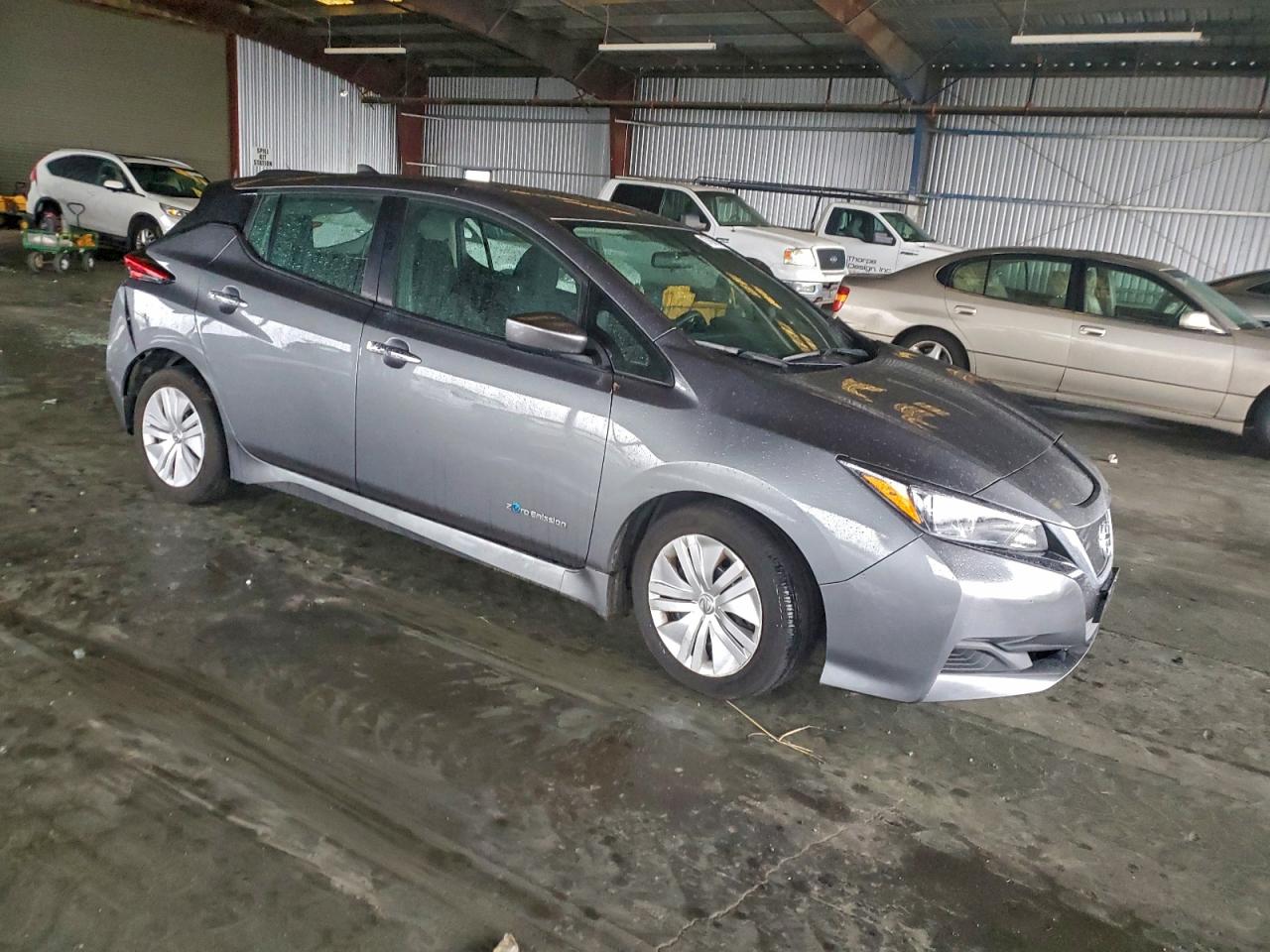 2019 NISSAN LEAF S photo 4