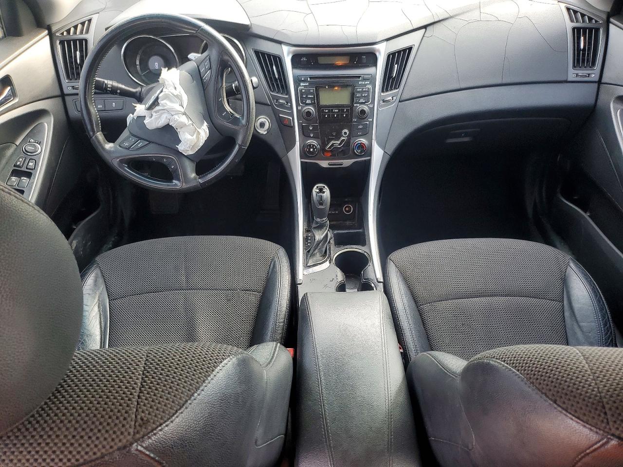 2011 HYUNDAI SONATA SE photo 15