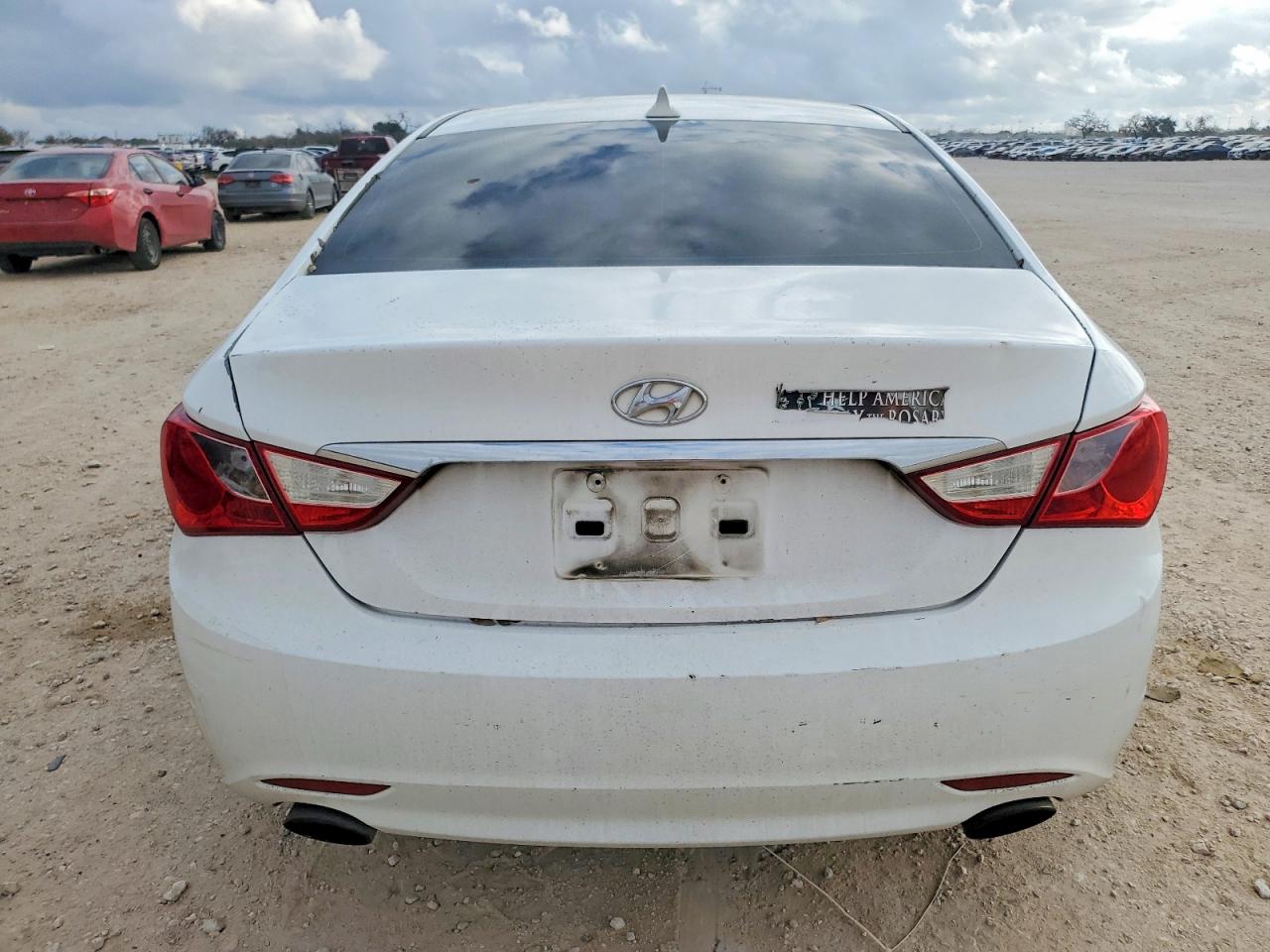 2011 HYUNDAI SONATA SE photo 11