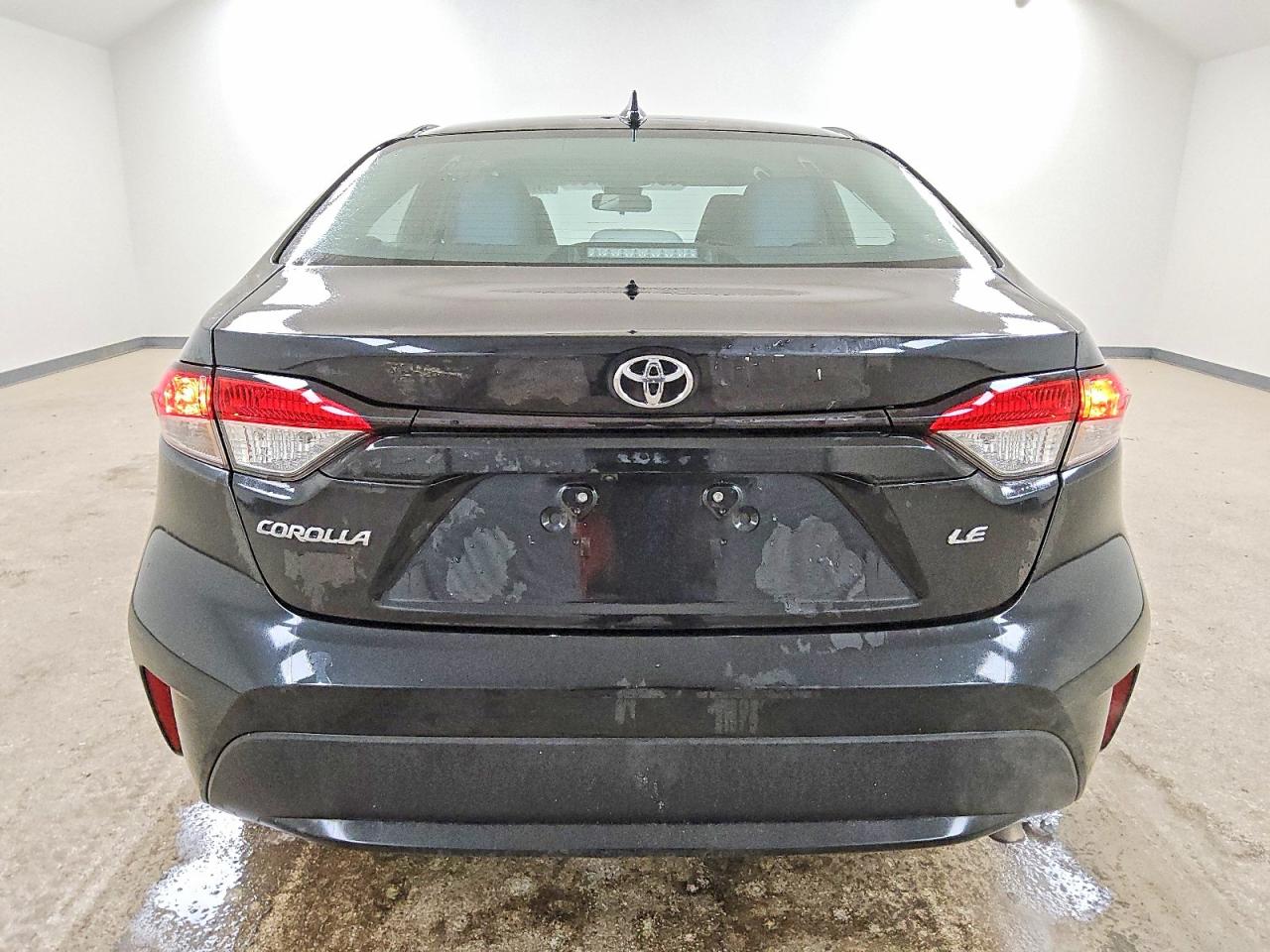 2022 TOYOTA COROLLA LE photo 6