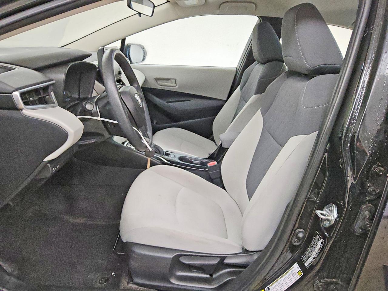 2022 TOYOTA COROLLA LE photo 7