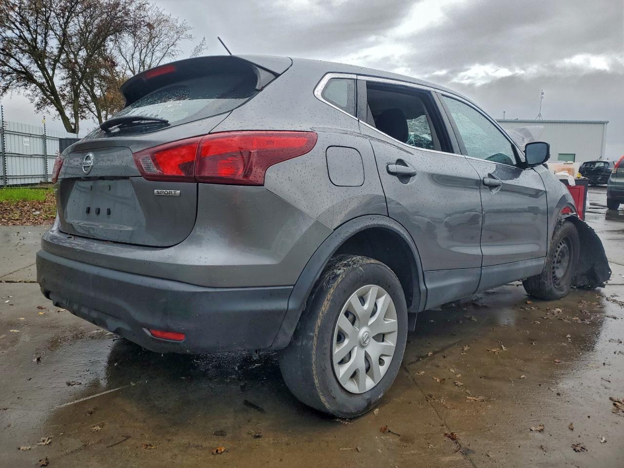 2019 NISSAN ROGUE SPORT S photo 3