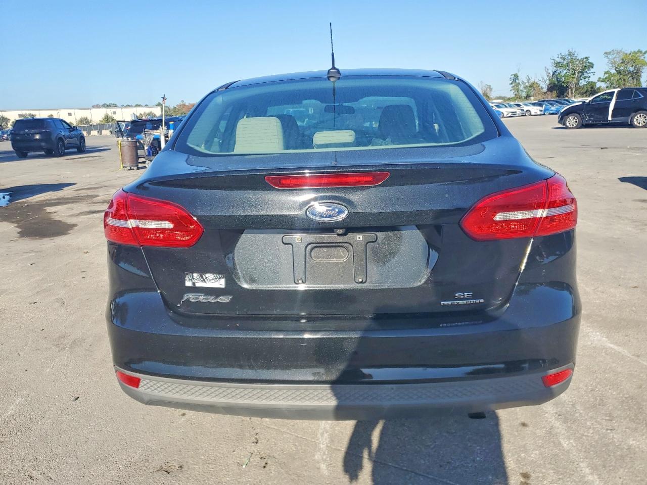 2015 FORD FOCUS SE photo 6