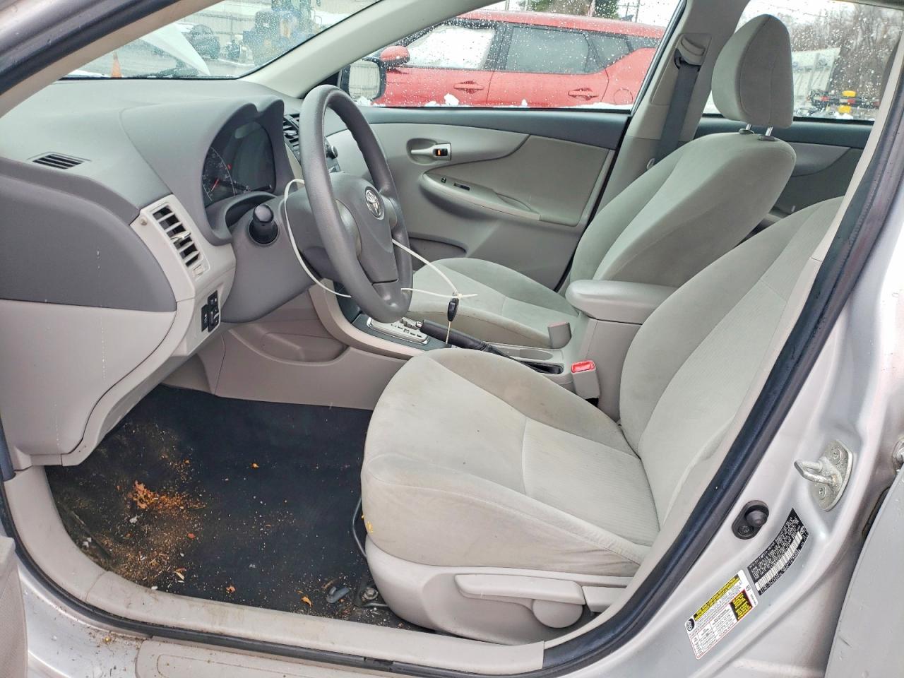 2010 TOYOTA COROLLA BASE photo 7