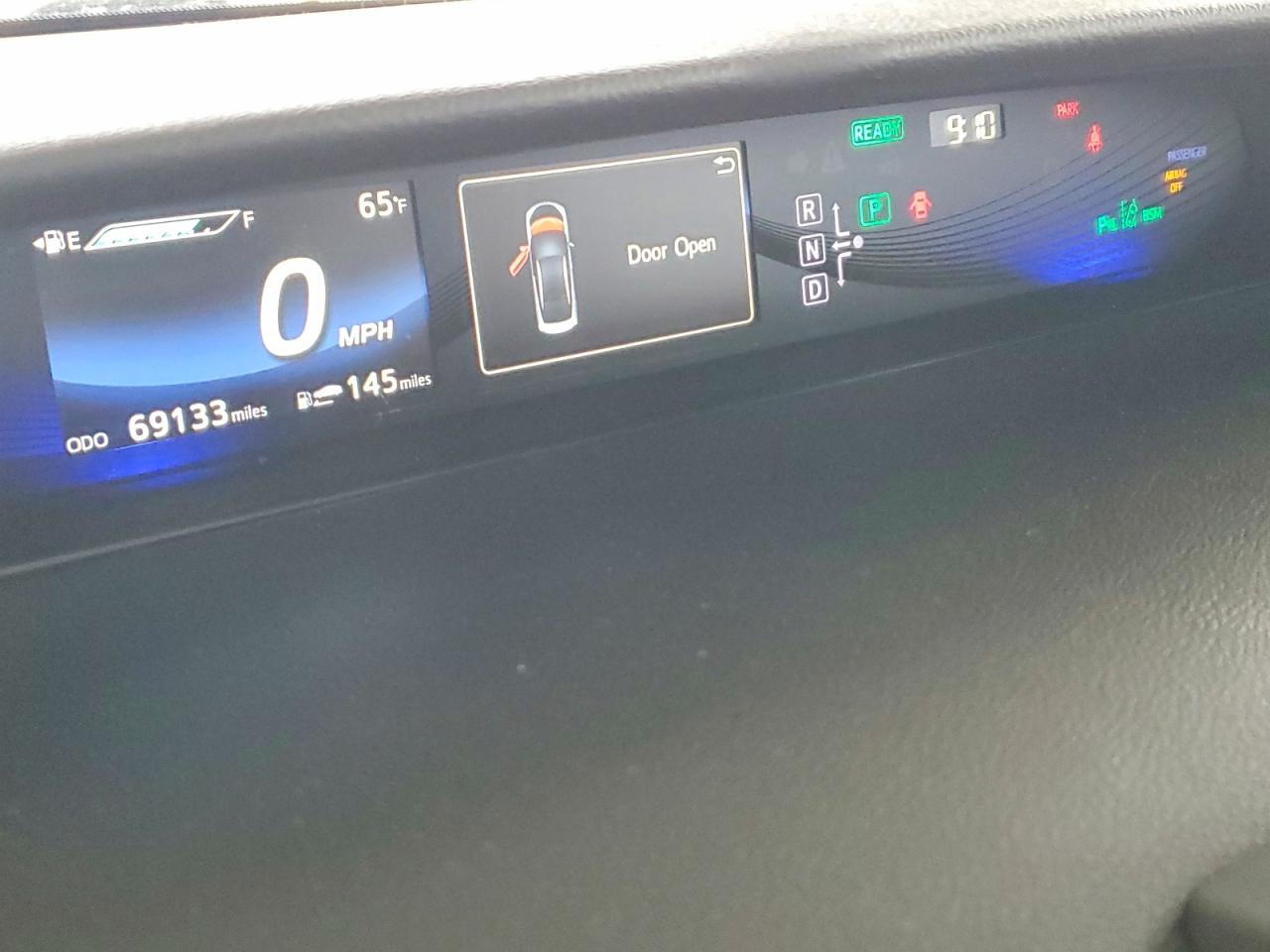 2017 TOYOTA MIRAI photo 9