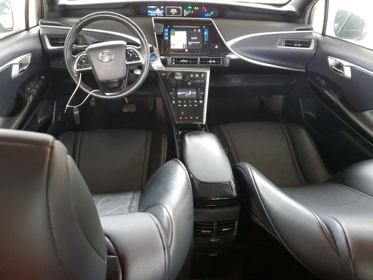 2017 TOYOTA MIRAI photo 8