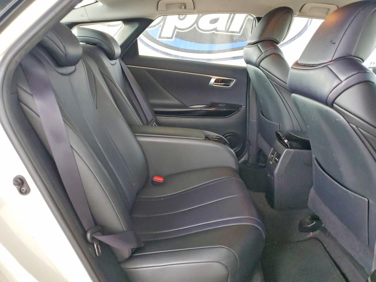 2017 TOYOTA MIRAI photo 10