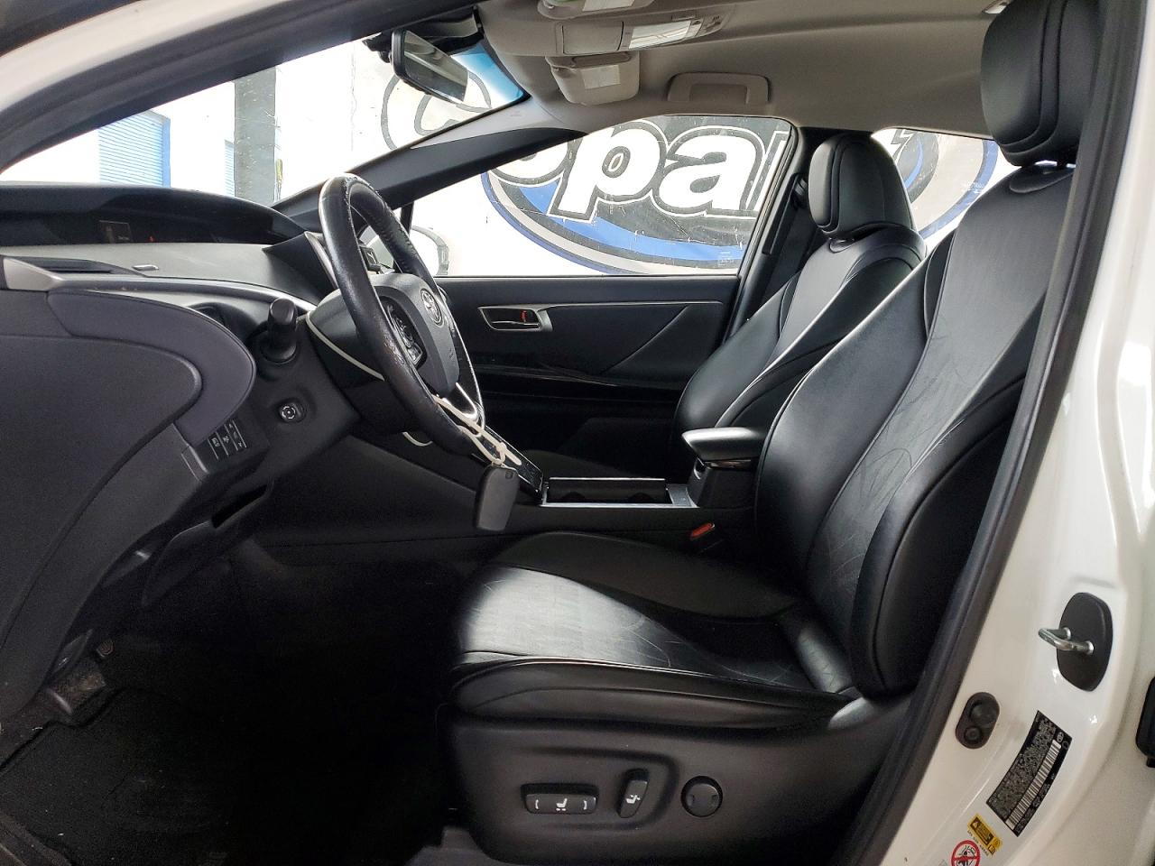 2017 TOYOTA MIRAI photo 7