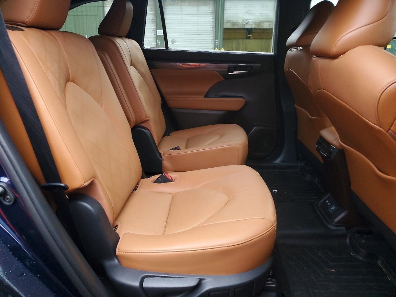 2021 TOYOTA HIGHLANDER HYBRID PLATINUM photo 11