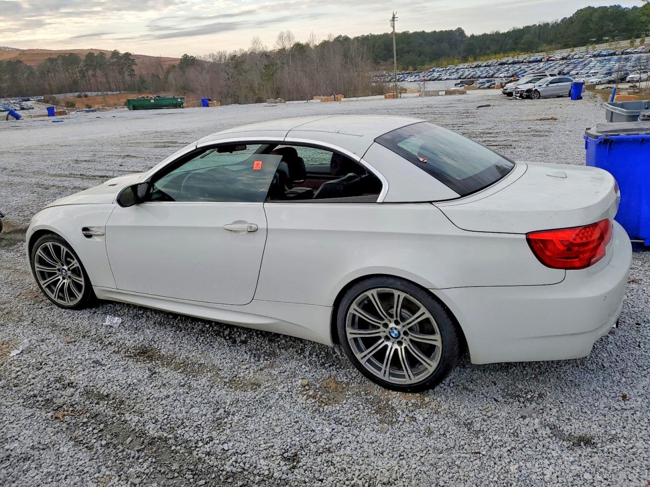 2011 BMW M3 photo 2