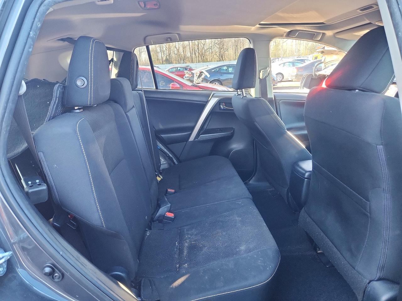 2017 TOYOTA RAV4 XLE photo 21