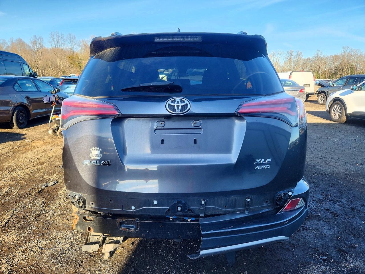 2017 TOYOTA RAV4 XLE photo 11