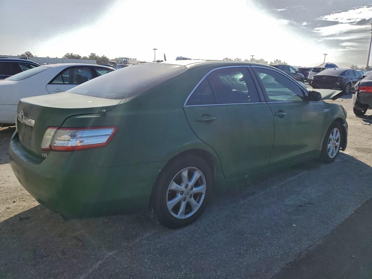2010 TOYOTA CAMRY HYBRID photo 5