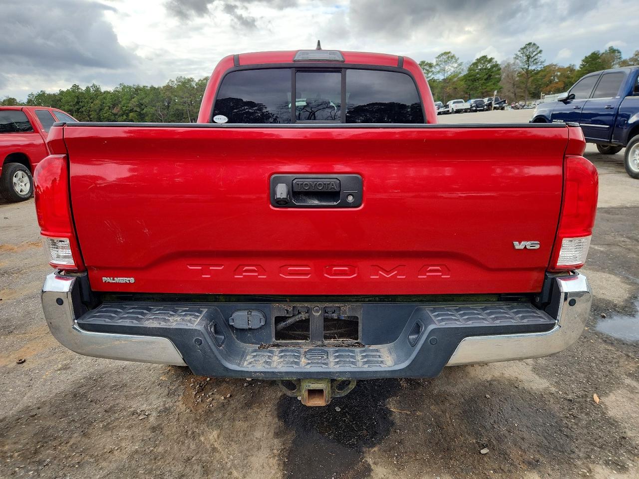 2017 TOYOTA TACOMA SR5 V6 photo 6