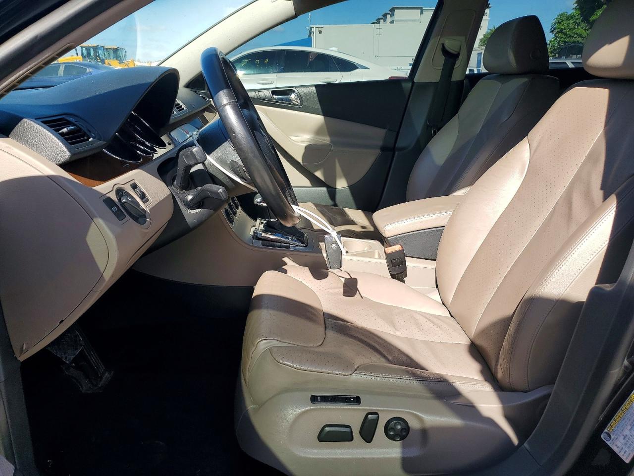 2008 VOLKSWAGEN PASSAT LUX photo 7