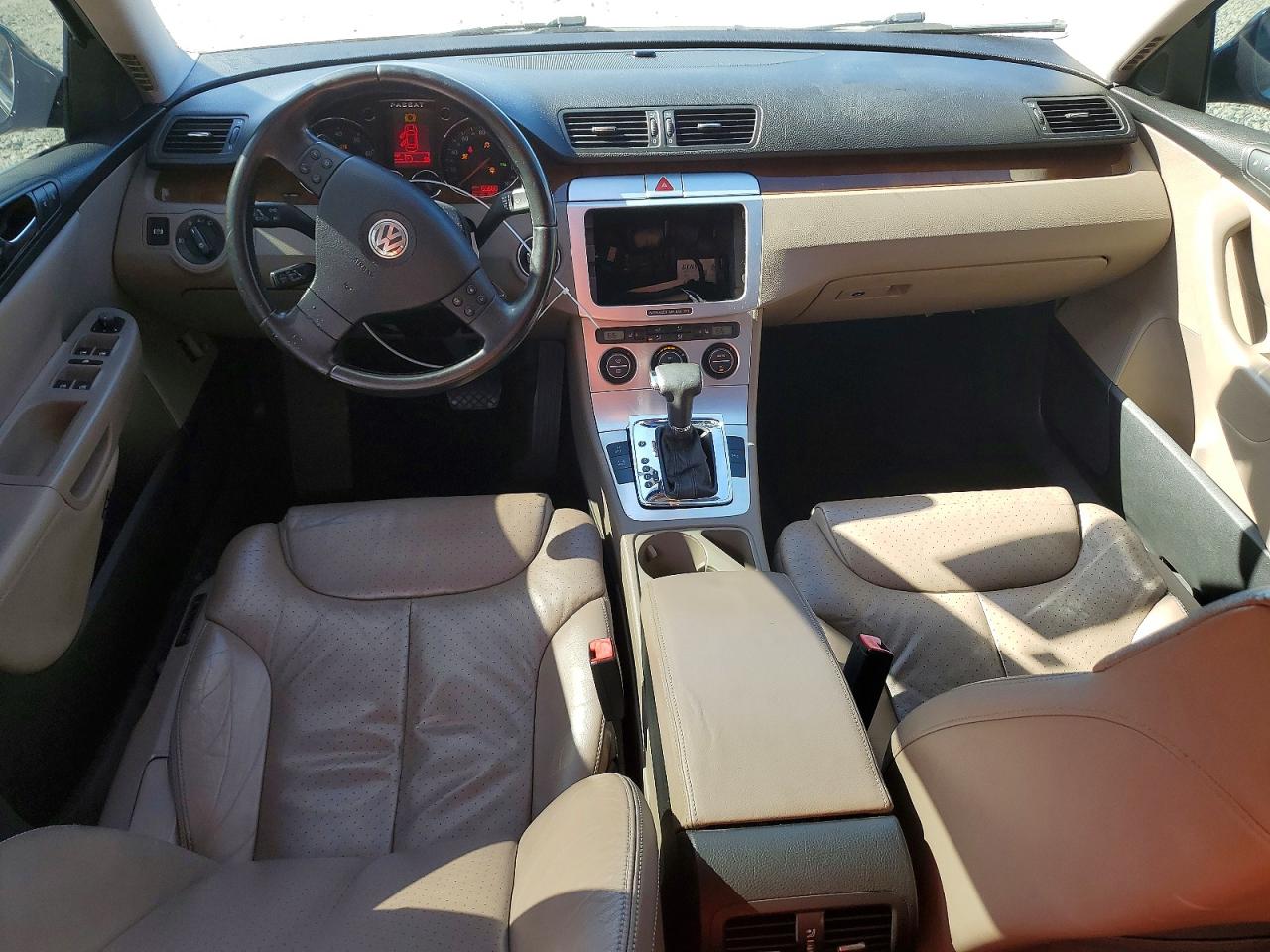 2008 VOLKSWAGEN PASSAT LUX photo 8