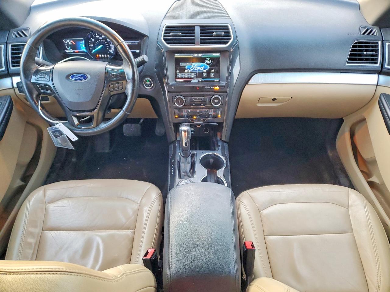 2016 FORD EXPLORER XLT photo 8