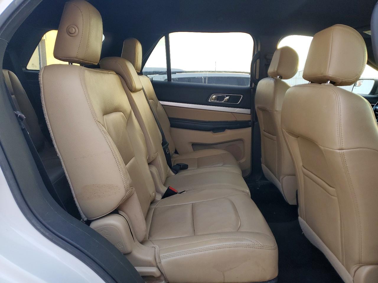 2016 FORD EXPLORER XLT photo 11