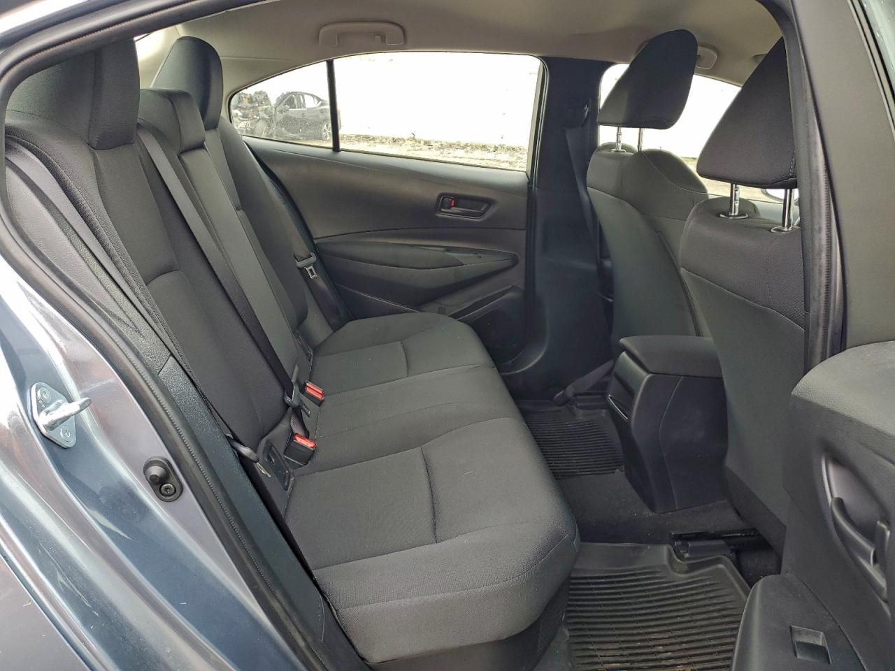 2022 TOYOTA COROLLA LE photo 10