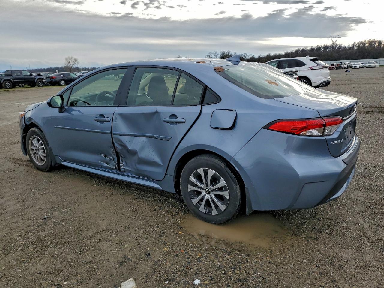 2022 TOYOTA COROLLA LE photo 2