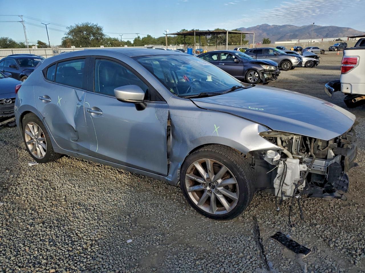 2017 MAZDA 3 GRAND TOURING photo 4