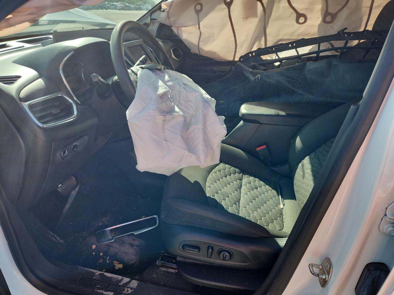 2020 CHEVROLET EQUINOX LT photo 7