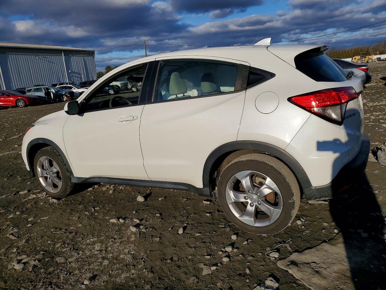 2021 HONDA HR-V LX photo 2