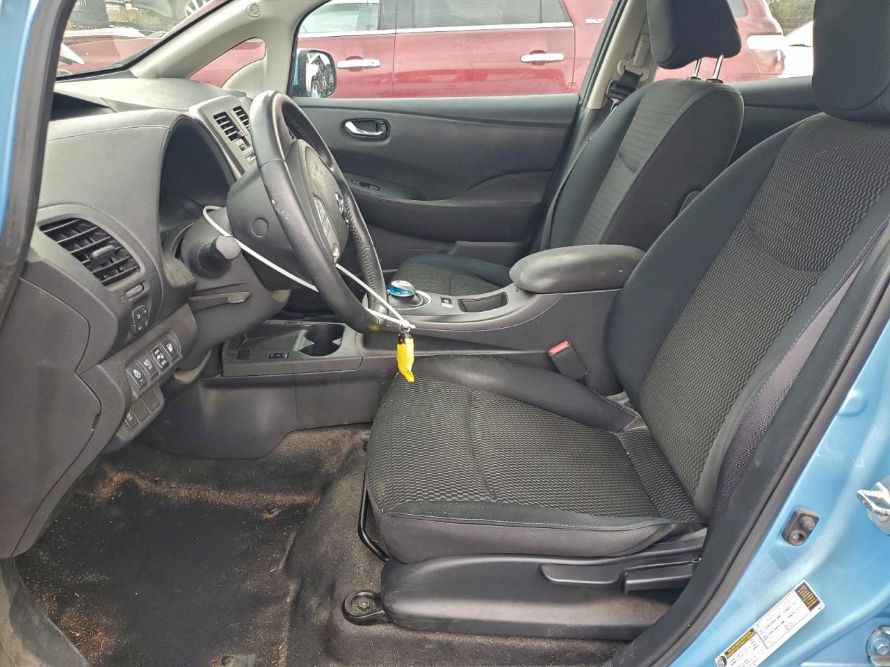 2015 NISSAN LEAF S photo 7
