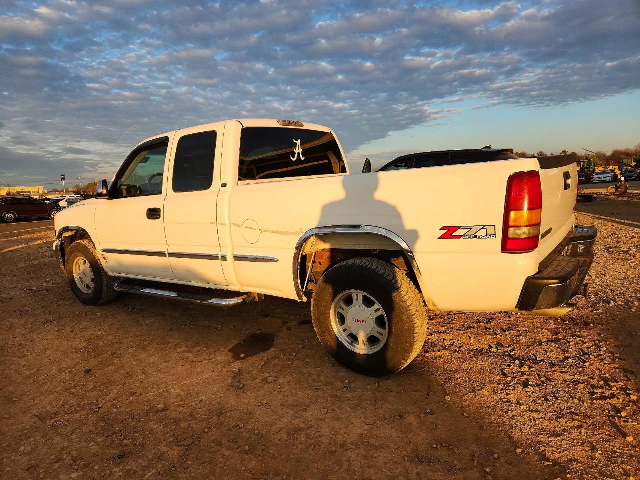 2001 GMC NEW SIERRA K1500 photo 2