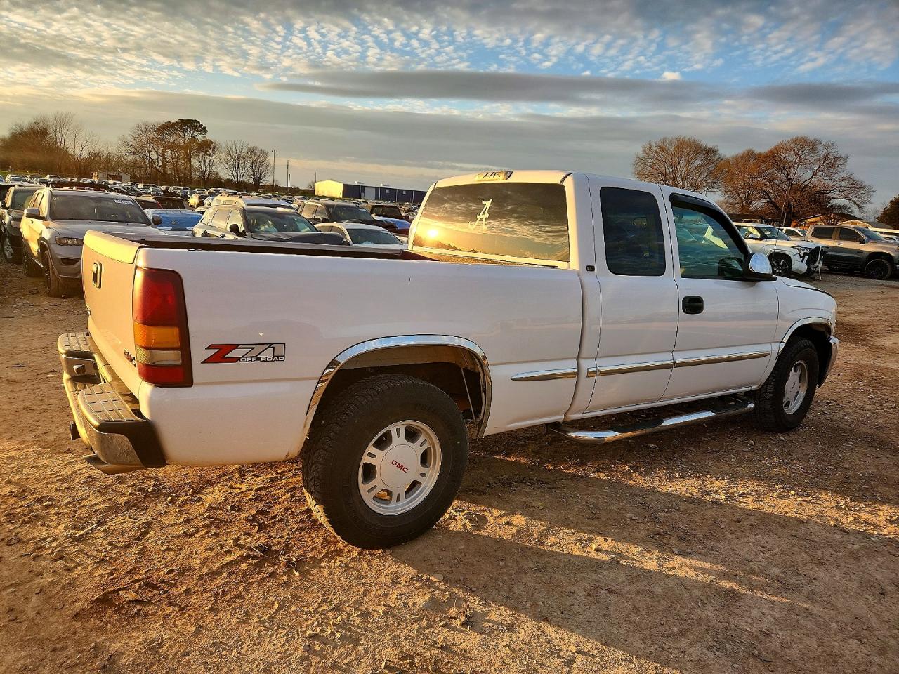 2001 GMC NEW SIERRA K1500 photo 3