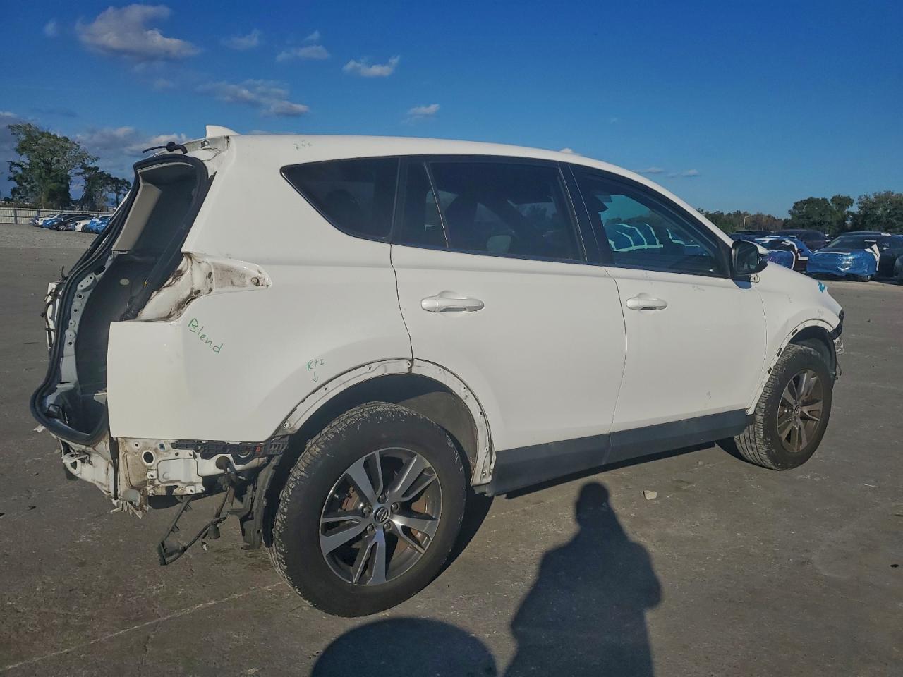 2018 TOYOTA RAV4 ADVENTURE photo 3