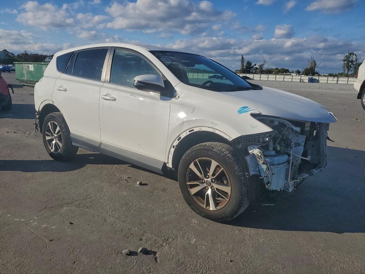 2018 TOYOTA RAV4 ADVENTURE photo 4