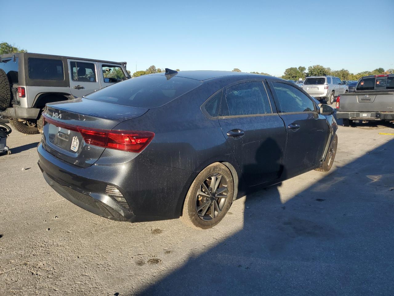 2023 KIA FORTE LX photo 3