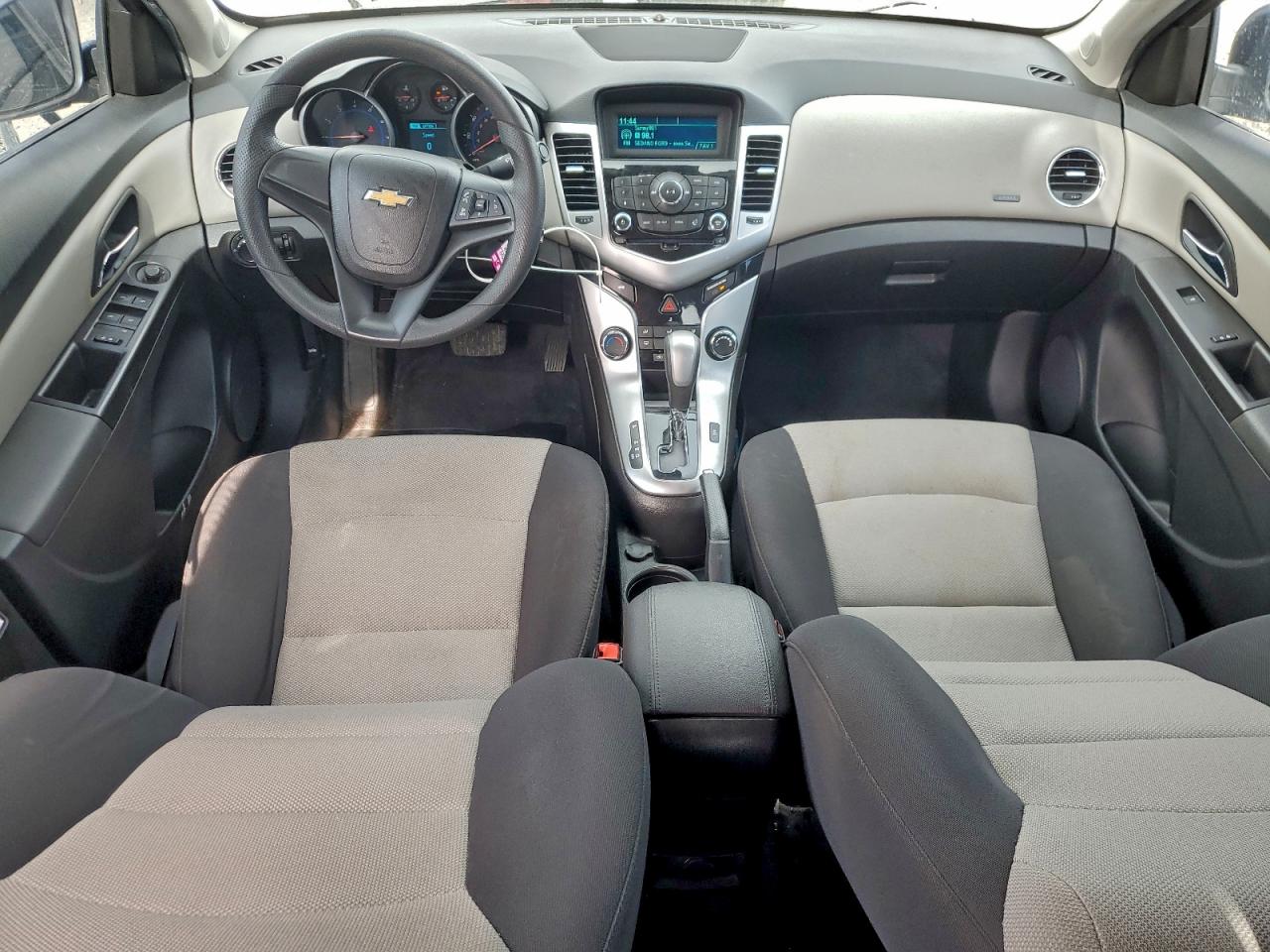 2016 CHEVROLET CRUZE LIMITED LS photo 8